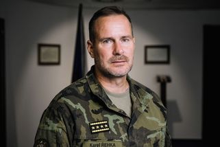 Řehka na rozloučenou: Někteří politici si udělali koníček z kopání do armády - Seznam Zprávy